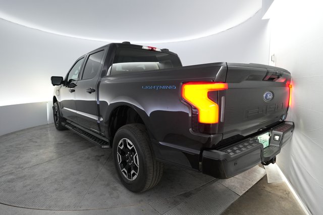 2023 Ford F-150 Lightning — photo 2 of 19