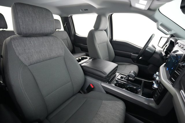 2023 Ford F-150 Lightning — photo 12 of 19