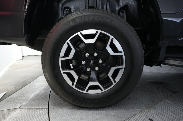 2023 Ford F-150 Lightning — photo 11 of 19
