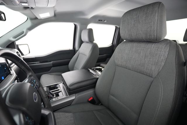 2023 Ford F-150 Lightning — photo 3 of 19
