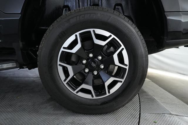 2023 Ford F-150 Lightning — photo 7 of 19