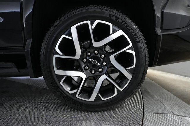2024 Chevrolet Silverado EV — photo 7 of 18