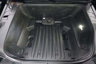 2024 Chevrolet Silverado EV — photo 17 of 18