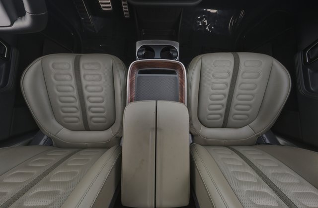 2024 Rivian R1T — photo 22 of 27