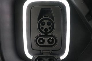 2024 Rivian R1T — photo 8 of 27