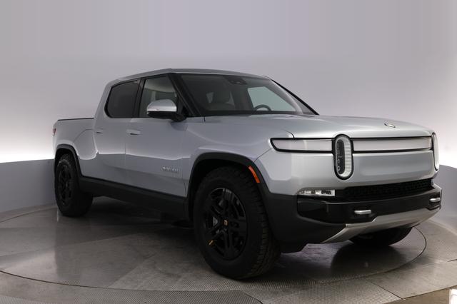 2024 Rivian R1T — photo 10 of 27