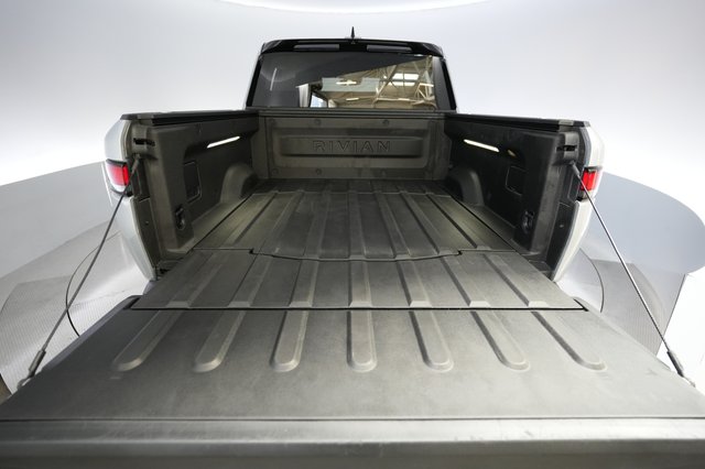 2024 Rivian R1T — photo 6 of 27