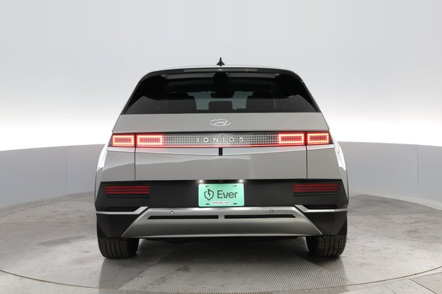 2022 Hyundai IONIQ 5 — photo 10 of 28