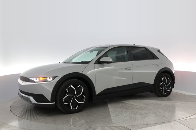 2022 Hyundai IONIQ 5 — photo 12 of 28