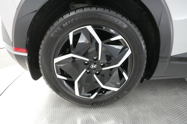 2022 Hyundai IONIQ 5 — photo 16 of 28