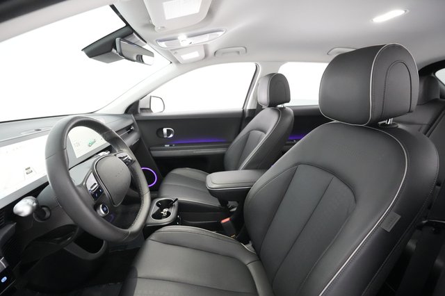 2022 Hyundai IONIQ 5 — photo 18 of 28