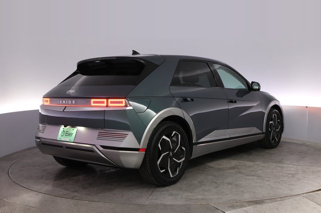 2024 Hyundai IONIQ 5 — photo 2 of 22