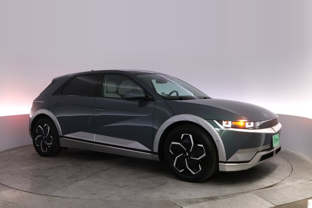 2024 Hyundai IONIQ 5 — photo 11 of 22