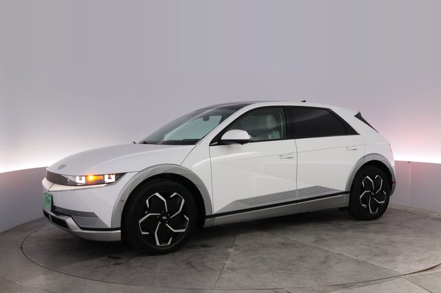 2024 Hyundai IONIQ 5 — photo 14 of 24
