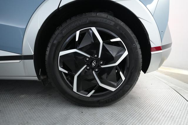 2024 Hyundai IONIQ 5 — photo 7 of 24