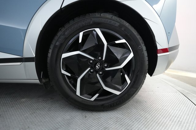 2024 Hyundai IONIQ 5 — photo 7 of 24