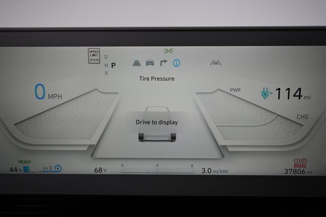 2024 Hyundai IONIQ 5 — photo 5 of 24