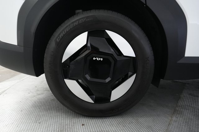 2024 Kia EV9 — photo 17 of 24