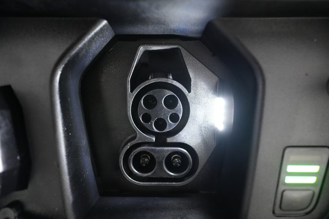 2024 Kia Niro EV — photo 8 of 24
