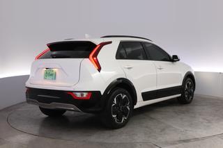 2024 Kia Niro EV — photo 2 of 24