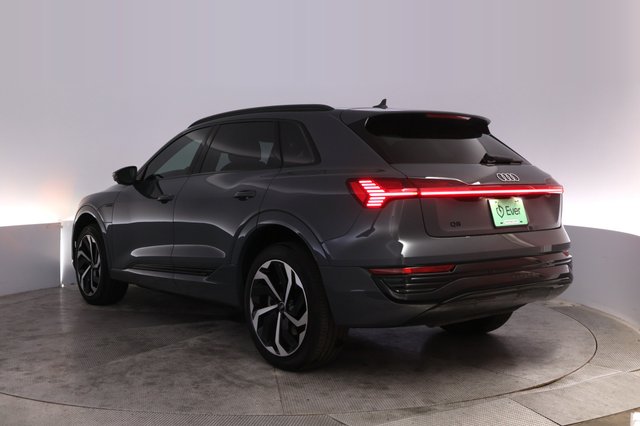 2024 Audi Q8 e-tron — photo 13 of 24