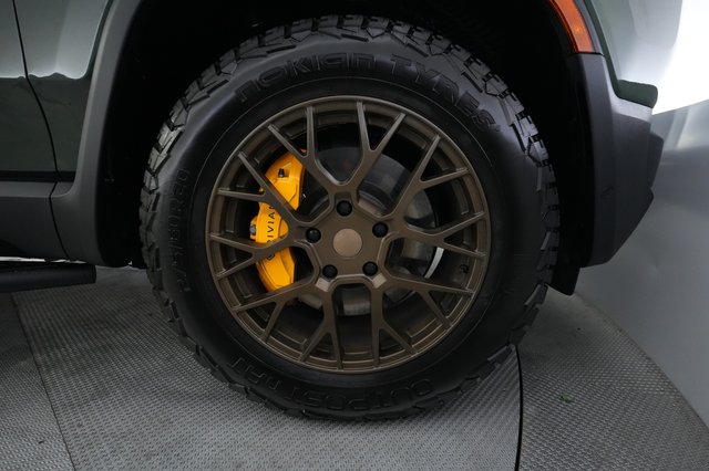 2025 Rivian R1T — photo 16 of 22