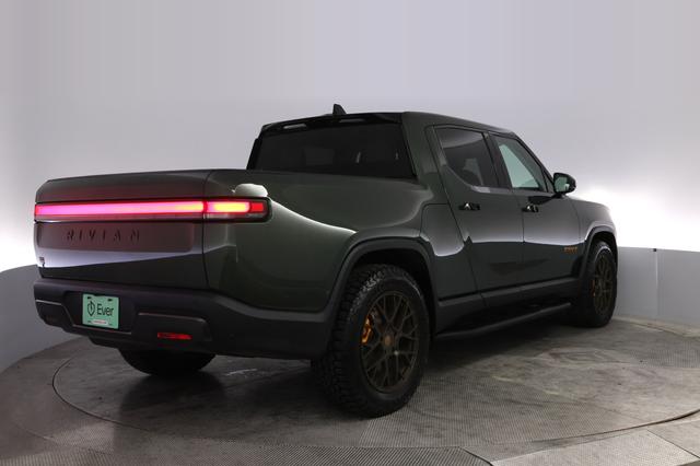 2025 Rivian R1T — photo 2 of 22