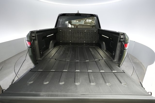 2025 Rivian R1T — photo 6 of 22