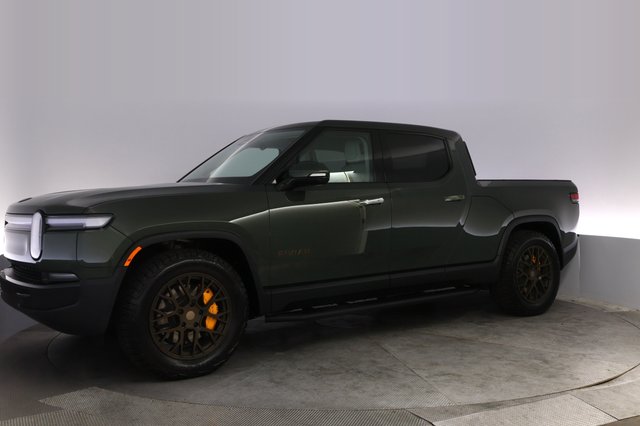 2025 Rivian R1T — photo 14 of 22