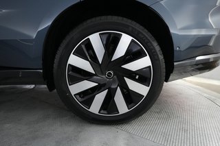2025 Volvo EX90 — photo 7 of 24