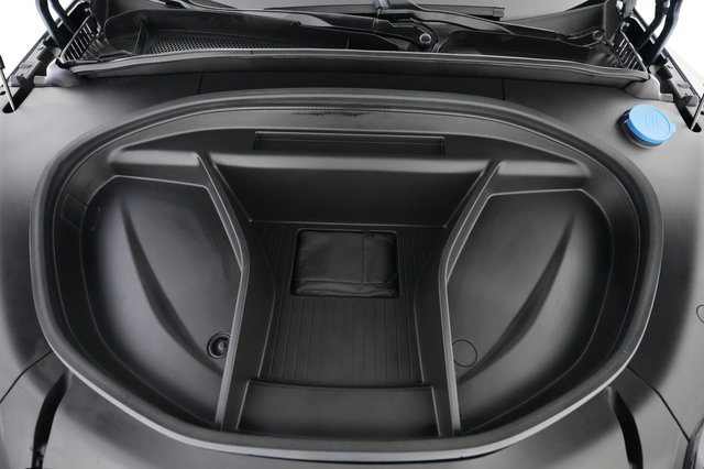2025 Volvo EX90 — photo 22 of 24