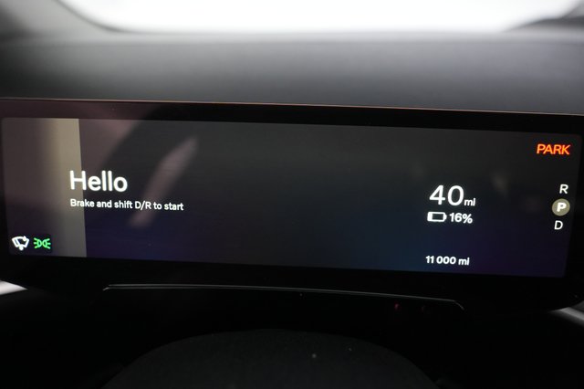 2025 Volvo EX90 — photo 5 of 24