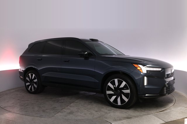 2025 Volvo EX90 — photo 11 of 24