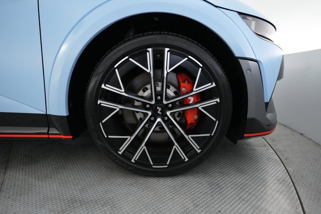 2025 Hyundai IONIQ 5 — photo 16 of 22