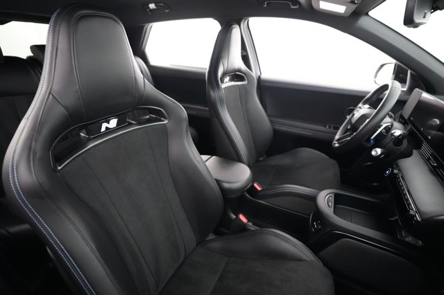 2025 Hyundai IONIQ 5 — photo 18 of 22