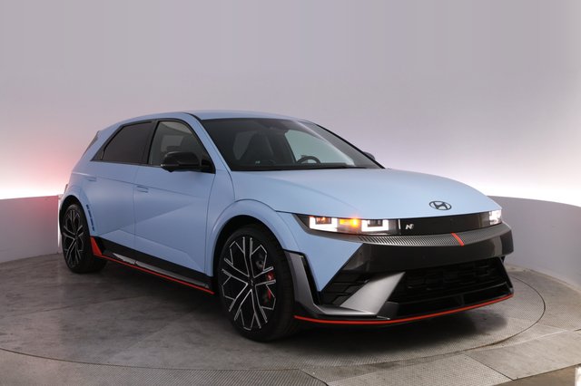 2025 Hyundai IONIQ 5 — photo 10 of 22