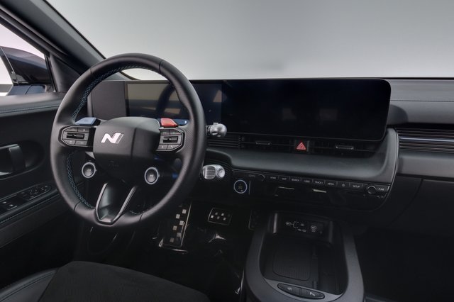 2025 Hyundai IONIQ 5 — photo 20 of 22