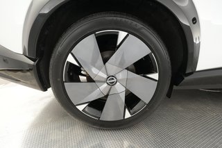 2023 Nissan Ariya — photo 16 of 27