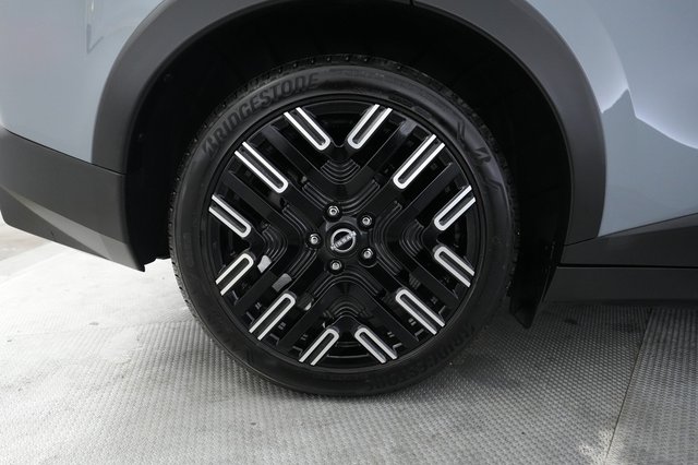 2026 Nissan LEAF — photo 17 of 24
