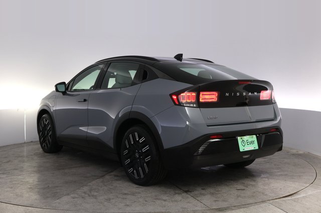 2026 Nissan LEAF — photo 13 of 24