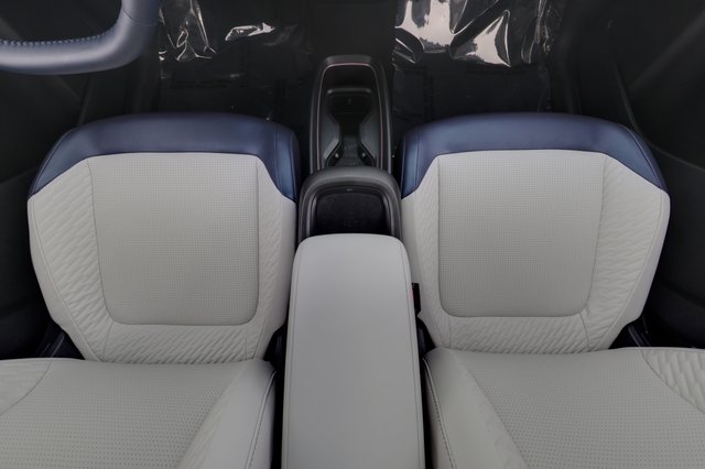 2026 Nissan LEAF — photo 22 of 24