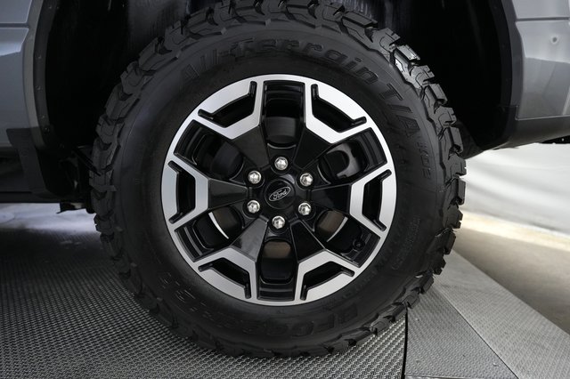 2023 Ford F-150 Lightning — photo 7 of 17