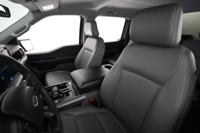 2023 Ford F-150 Lightning — photo 3 of 17