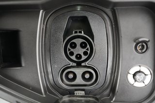 2023 Ford F-150 Lightning — photo 8 of 20