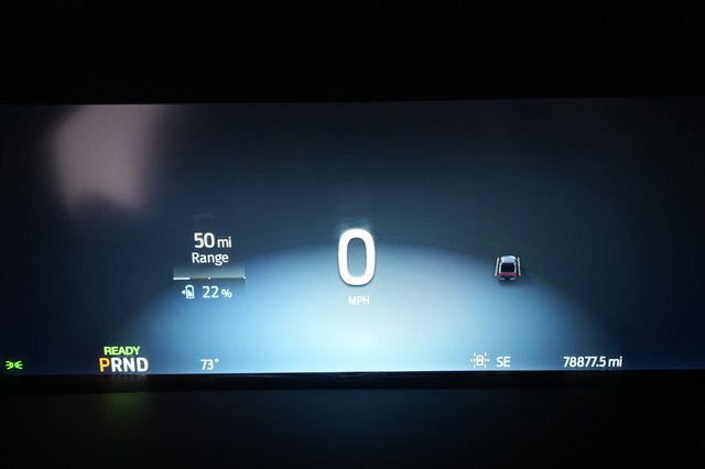 2023 Ford F-150 Lightning — photo 5 of 17