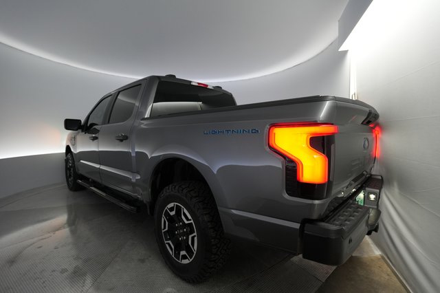 2023 Ford F-150 Lightning — photo 2 of 17