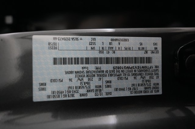 2023 Ford F-150 Lightning — photo 17 of 17