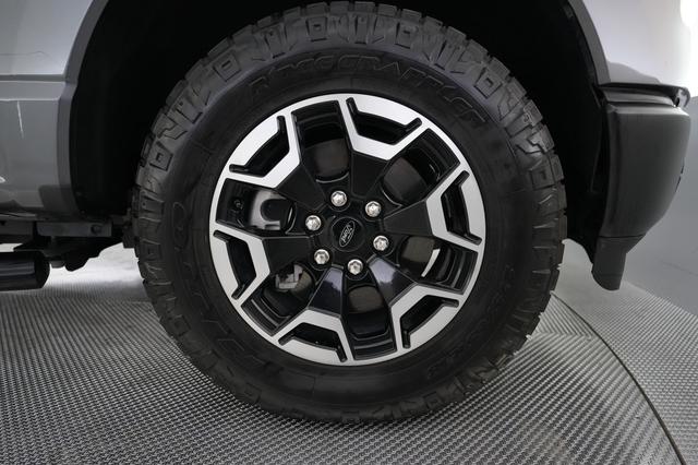 2023 Ford F-150 Lightning — photo 10 of 17