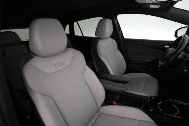 2021 Volkswagen ID.4 — photo 4 of 22