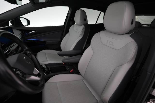 2021 Volkswagen ID.4 — photo 3 of 22